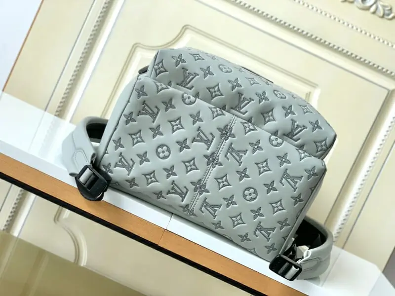 louis vuitton lv aaa homme sac a dos  s_11014b72